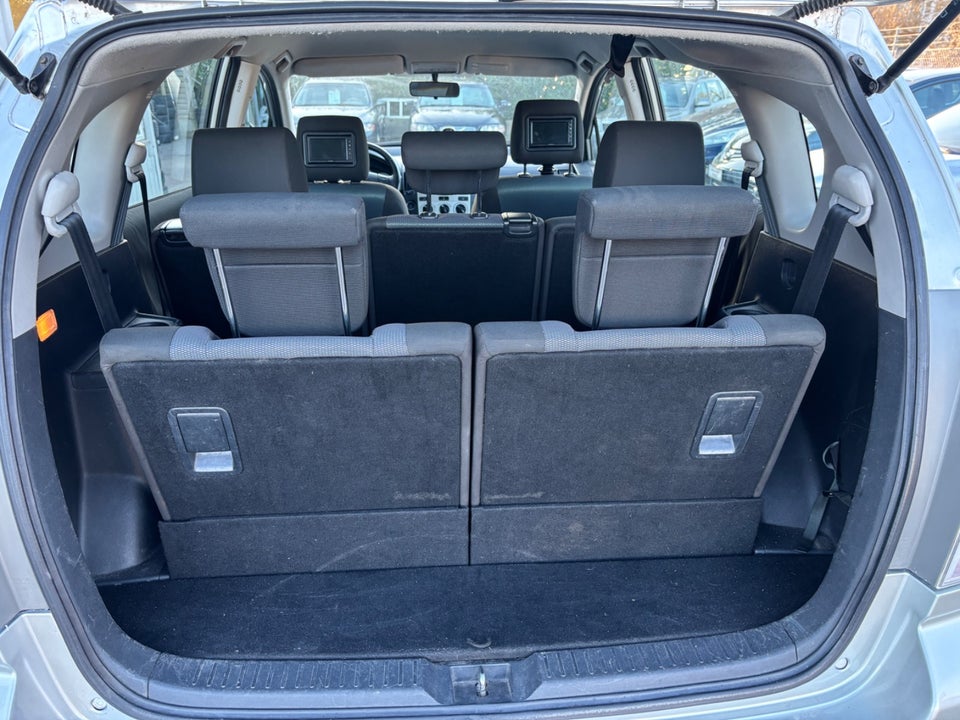 Toyota Verso 1,8 Terra 7prs 5d