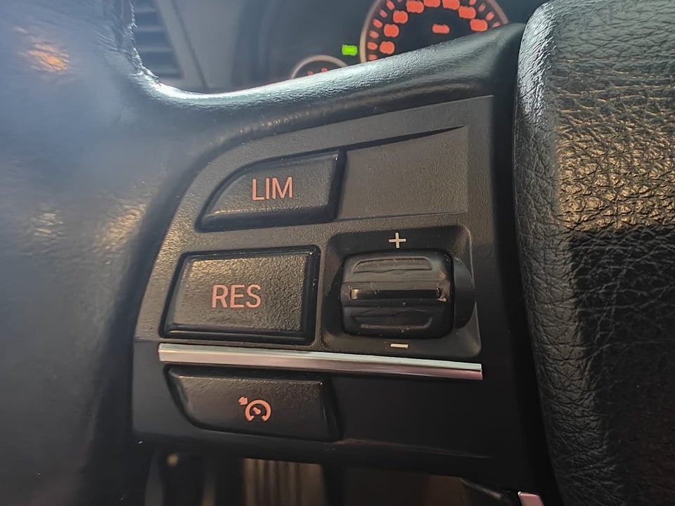 BMW 523i 3,0 Touring aut. 5d