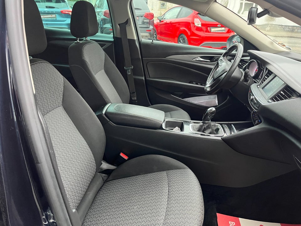 Opel Insignia 1,5 T 140 Enjoy Sports Tourer 5d