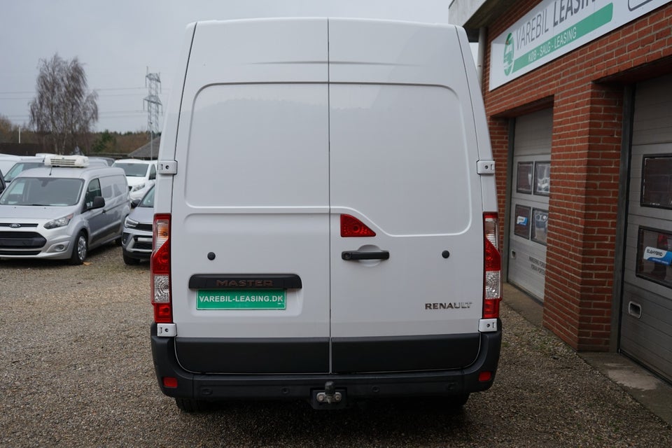 Renault Master IV T35 2,3 dCi 150 L2H2 Kassevogn