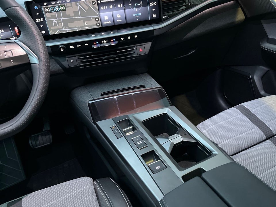 Opel Grandland-e 73 GS Sky 5d