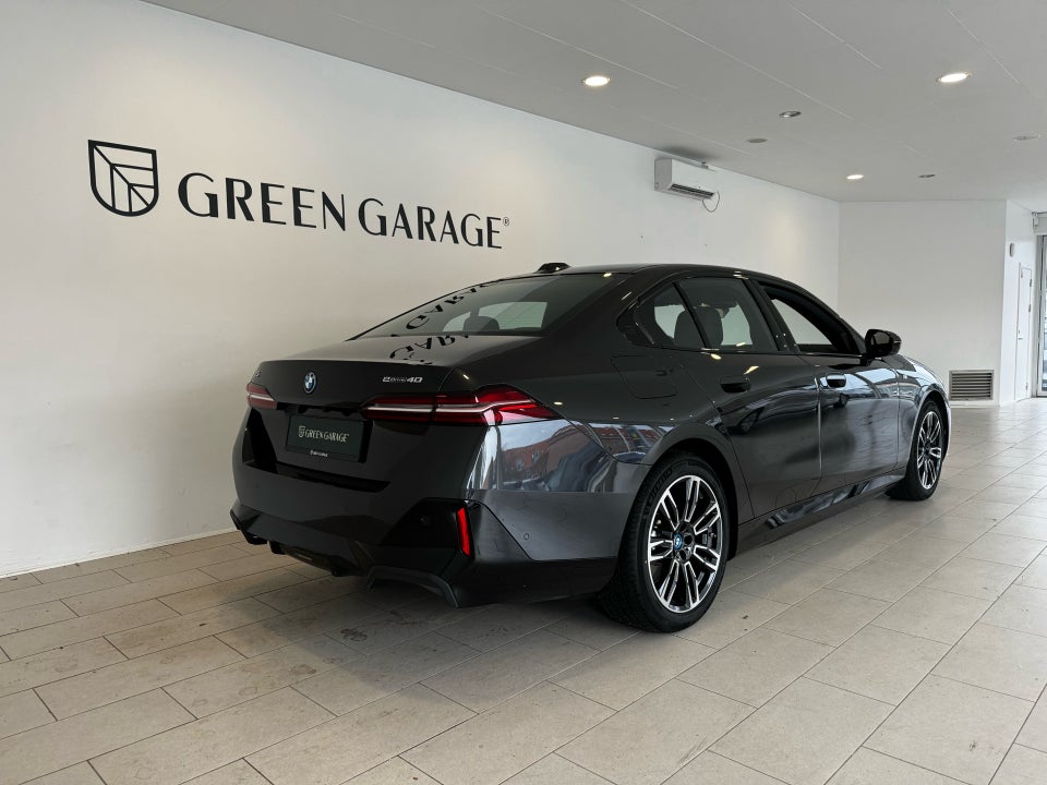 BMW i5 eDrive40 M-Sport 4d