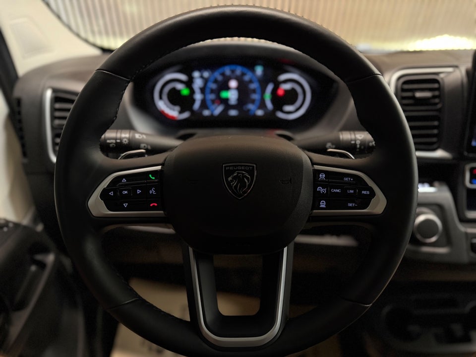 Peugeot e-Boxer 435 110 L3H2 Premium
