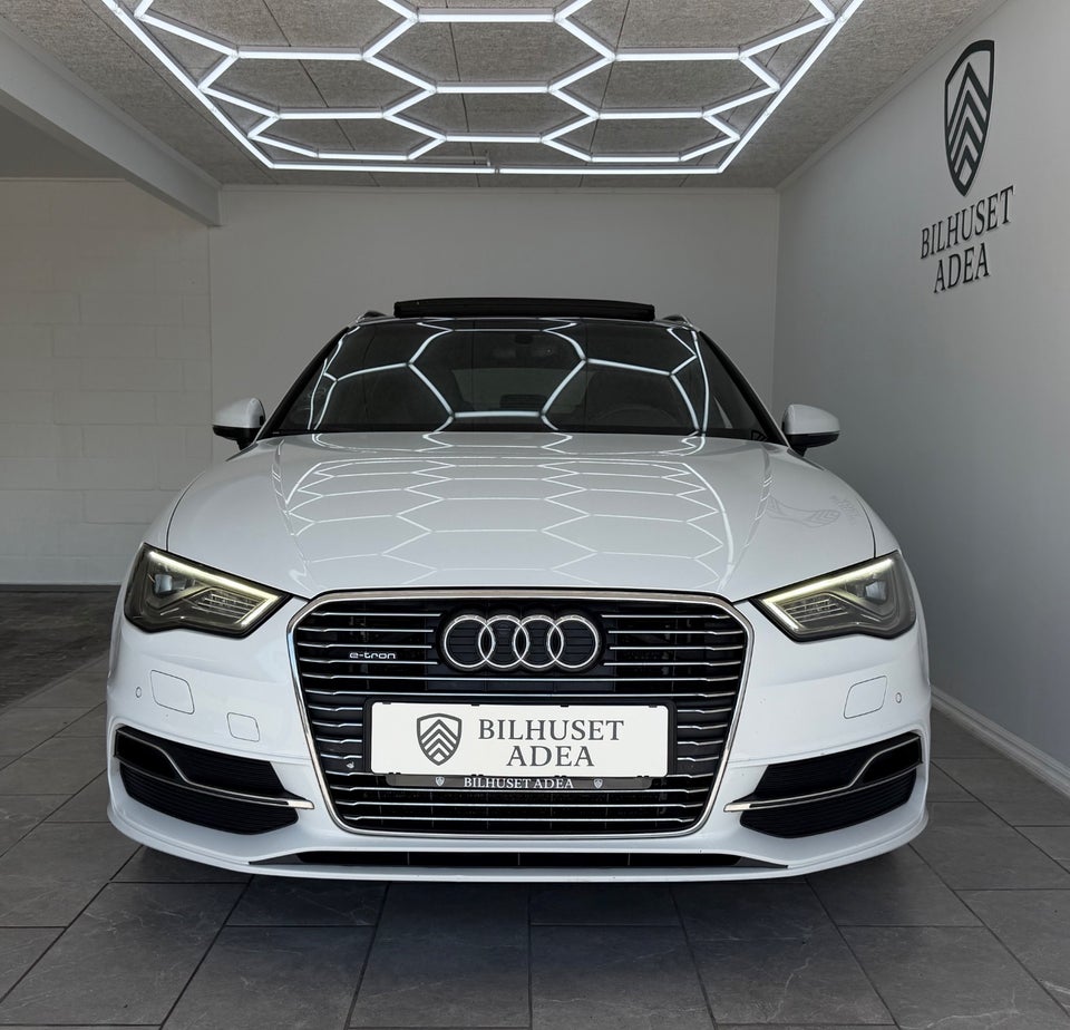 Audi A3 1,4 e-tron S-line Sportback S-tr. 5d