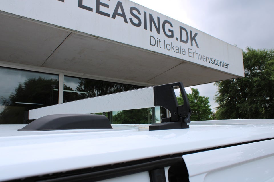 Ford Transit Custom 300 L2 2,0 EcoBlue Trend aut.