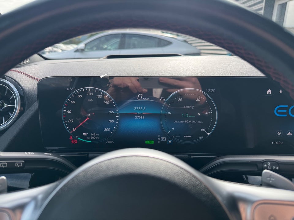 Mercedes EQA300 AMG Line 4Matic 5d