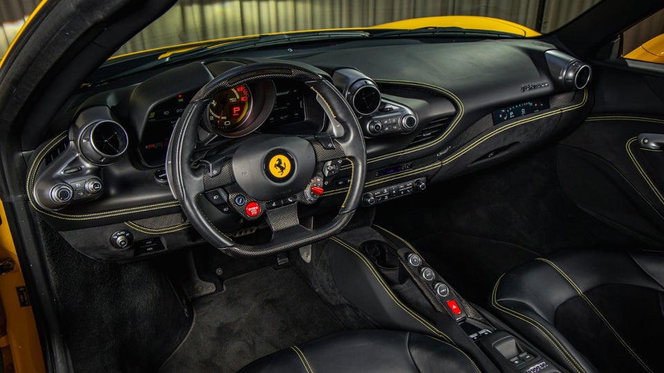 Ferrari F8 Spider 3,9 DCT 2d