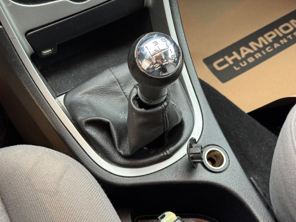 Peugeot 307 1,6 XR stc. 5d