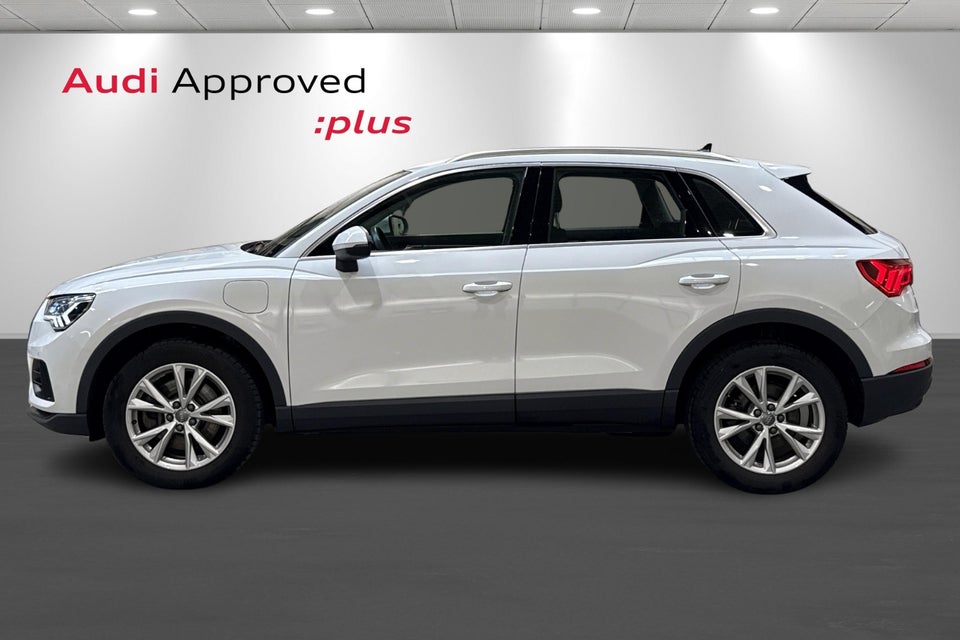 Audi Q3 45 TFSi e Attitude plus S-tr. 5d