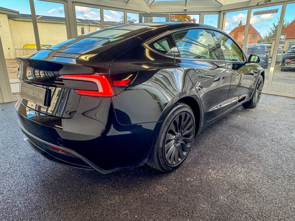 Tesla Model 3 RWD 4d