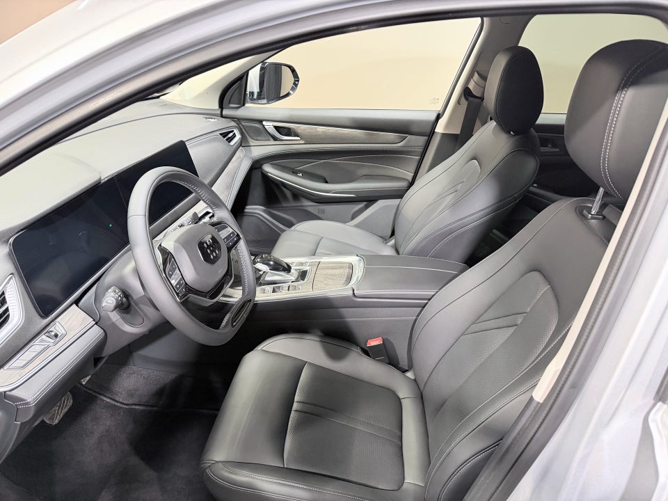 Navor E5 1,5 PHEV Rock 5d