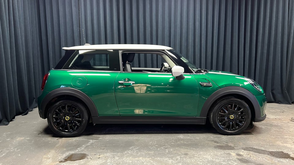 MINI Cooper SE Classic Trim 3d