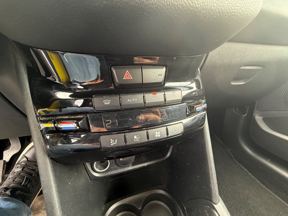 Peugeot 208 1,2 PureTech 82 Active 5d