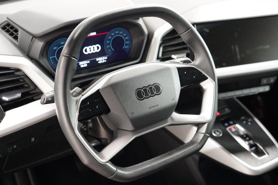 Audi Q4 e-tron 40 Advanced 5d