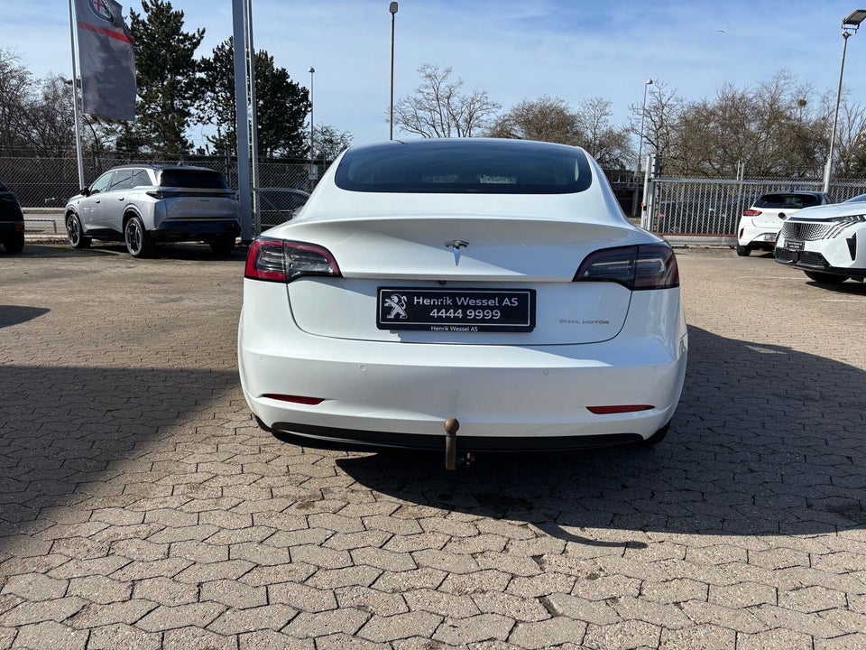 Tesla Model 3 Long Range AWD 4d