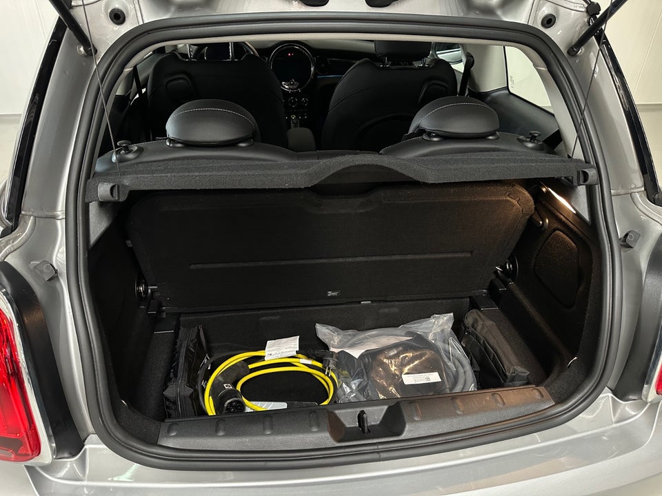 MINI Cooper SE Classic Trim 3d