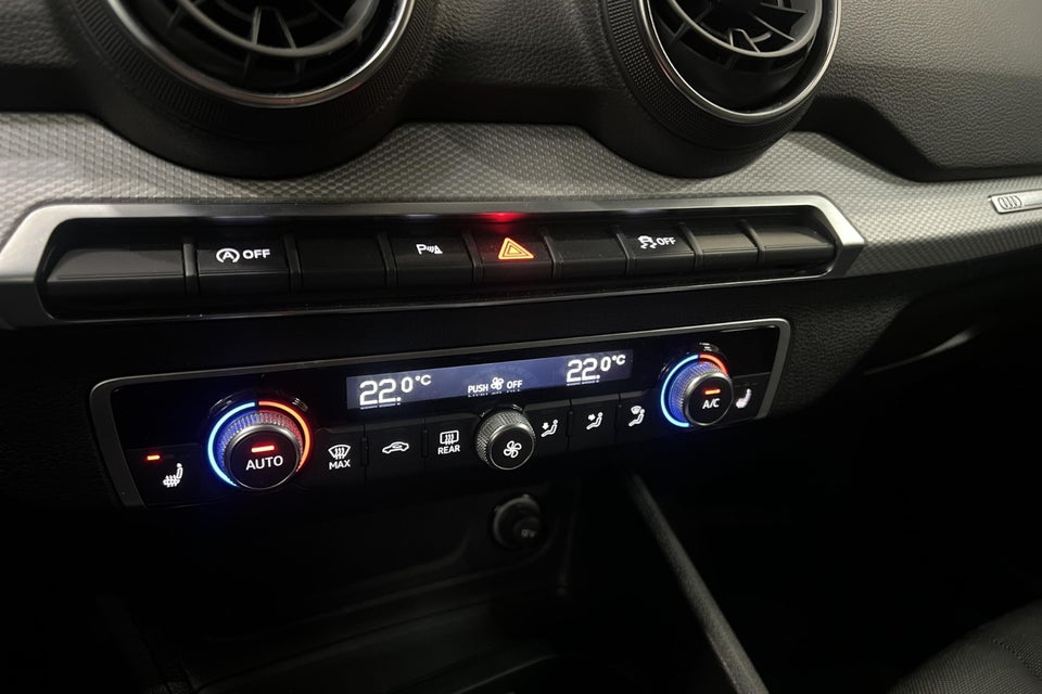 Audi Q2 35 TFSi Prestige S-tr. 5d