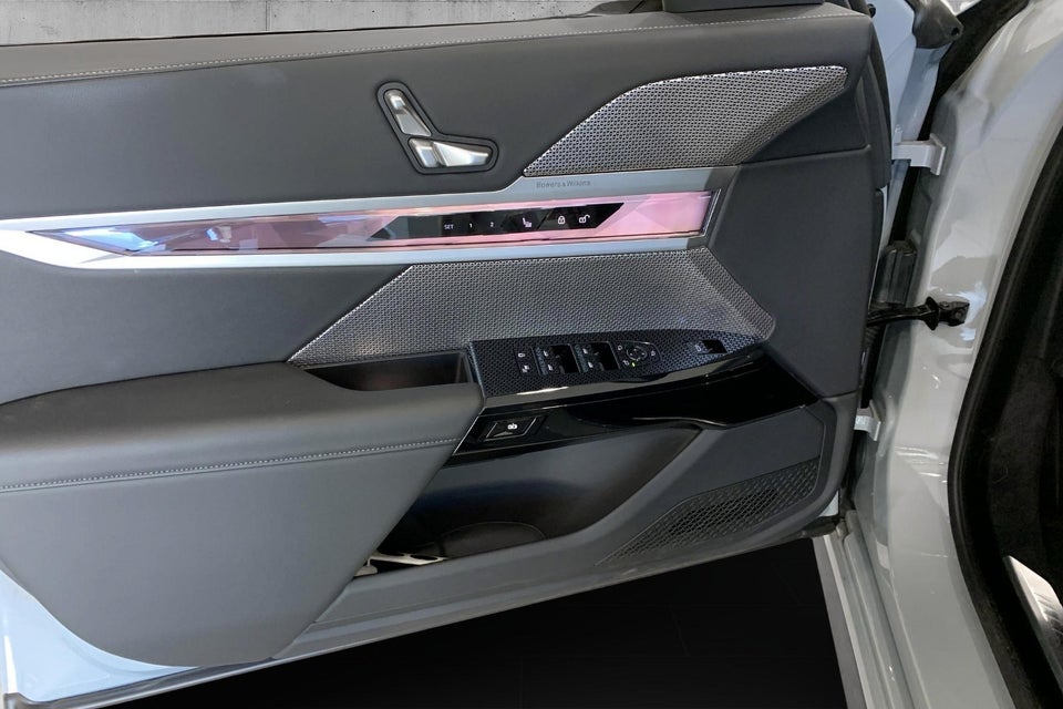 BMW i7 eDrive50 M-Sport 4d