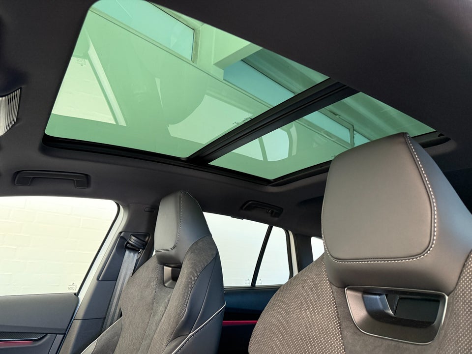 Skoda Enyaq 85x iV Sportline Maxx 5d