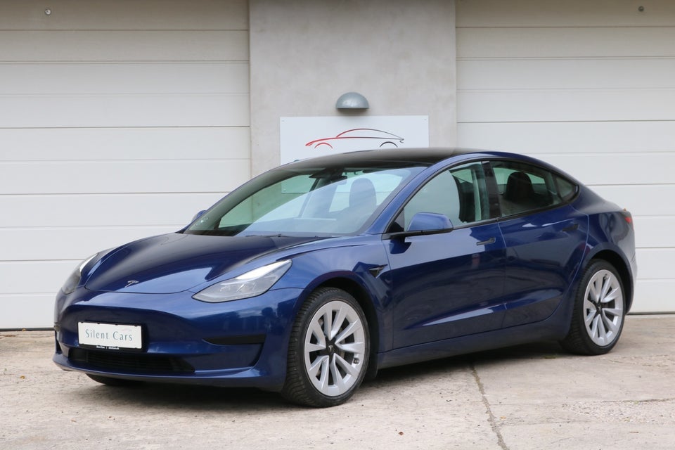 Tesla Model 3 Standard Range+ RWD 4d