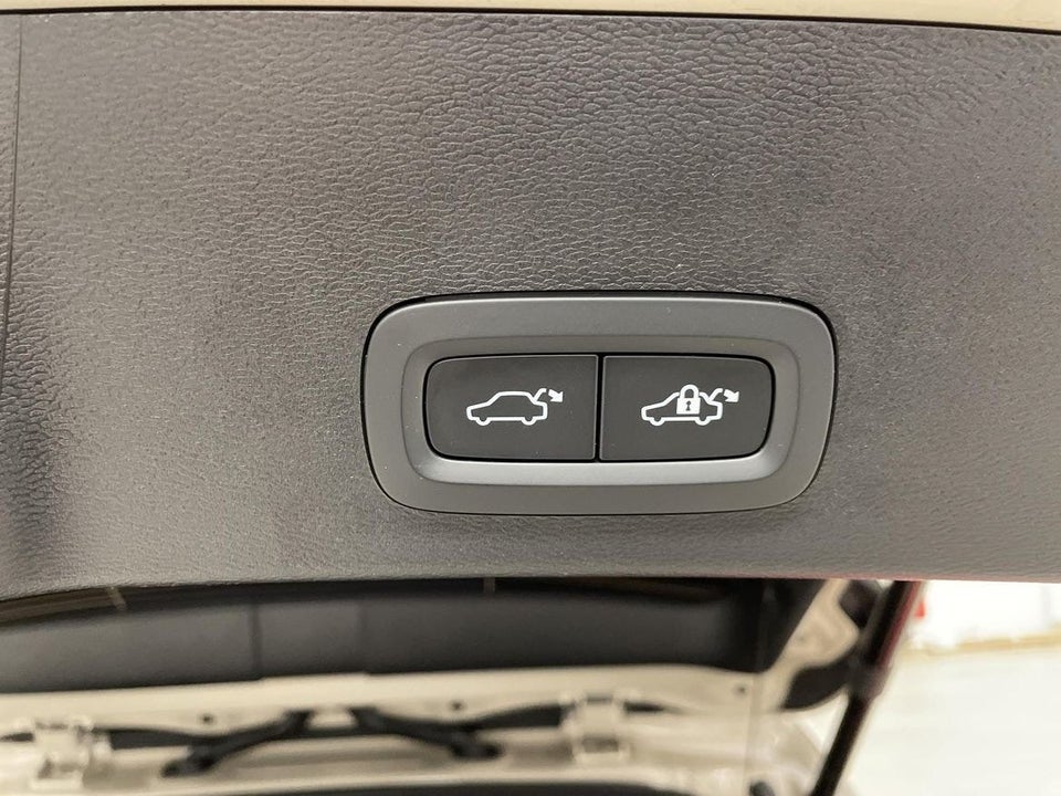 Volvo EX40 Extended Range Core 5d