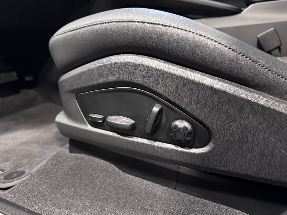 Porsche Macan 4 5d
