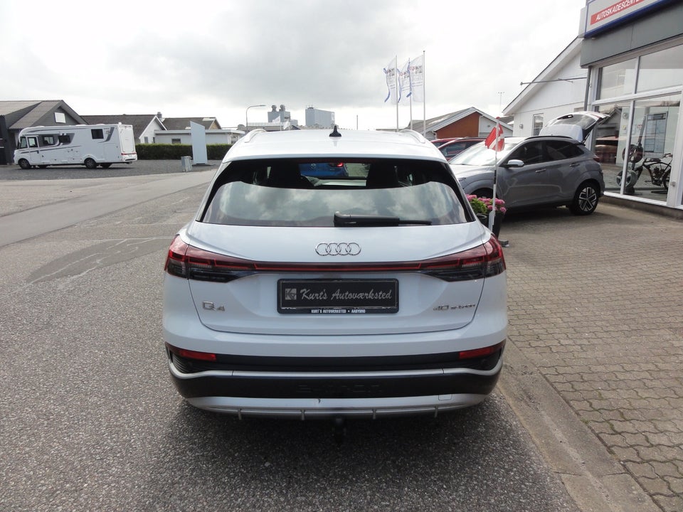 Audi Q4 e-tron 40 S-line 5d