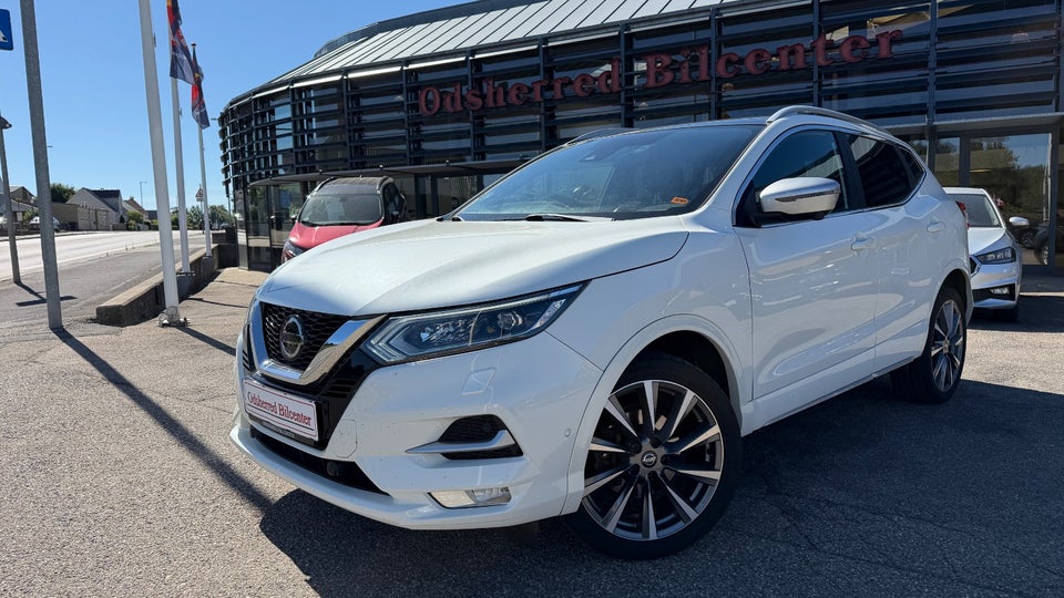 Nissan Qashqai 1,3 Dig-T 160 Tekna+ 5d