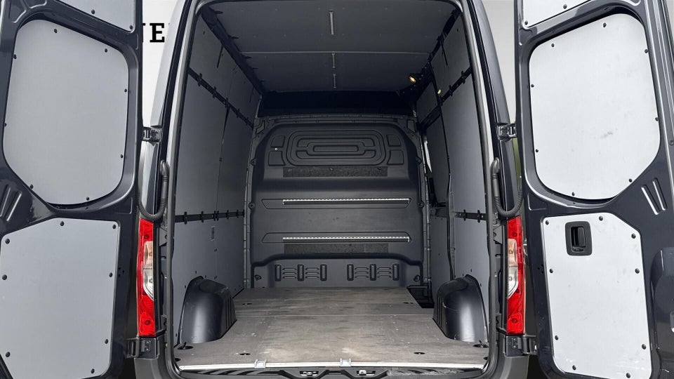 Mercedes Sprinter 317 2,0 CDi A2 Kassevogn aut. RWD
