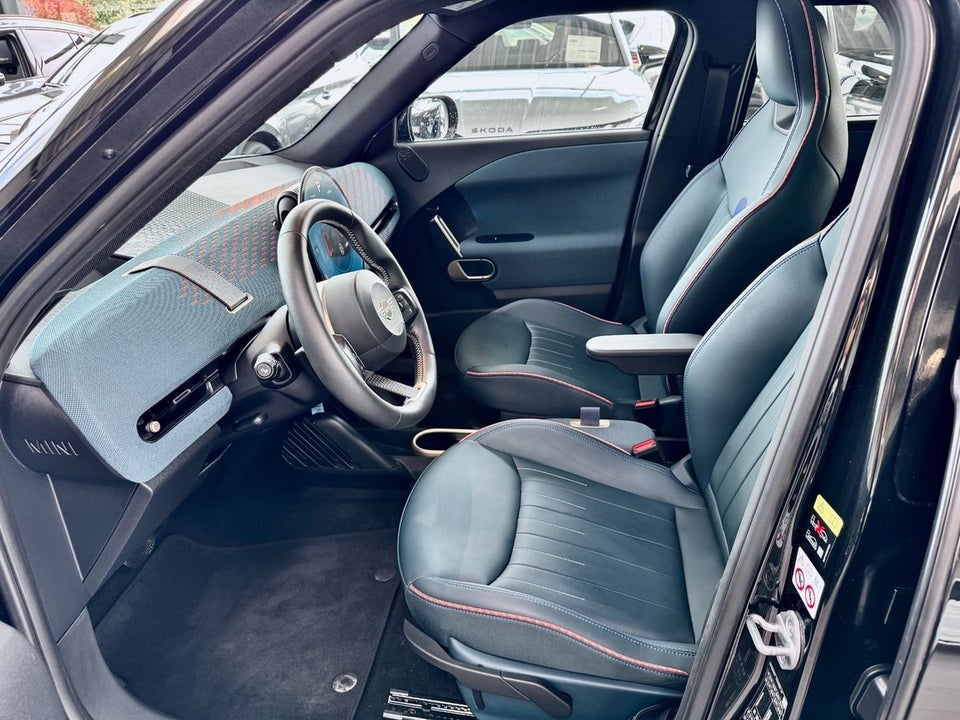 MINI Aceman SE Favoured Trim M 5d