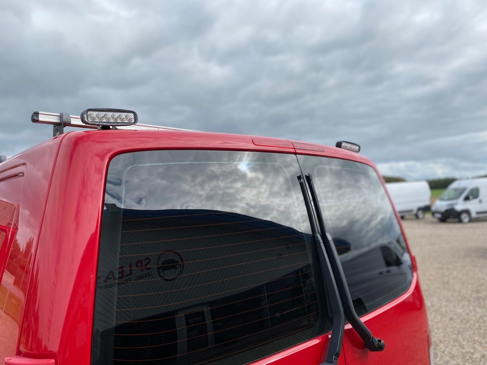 VW Transporter 2,0 TDi 140 Kassevogn DSG lang