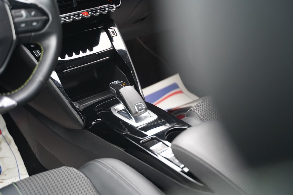 Peugeot 2008 1,5 BlueHDi 130 GT Line EAT8 5d