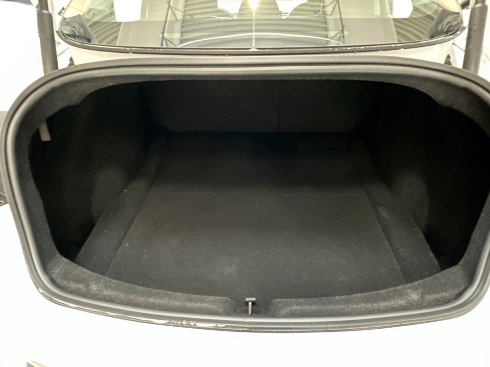 Tesla Model 3 RWD 4d