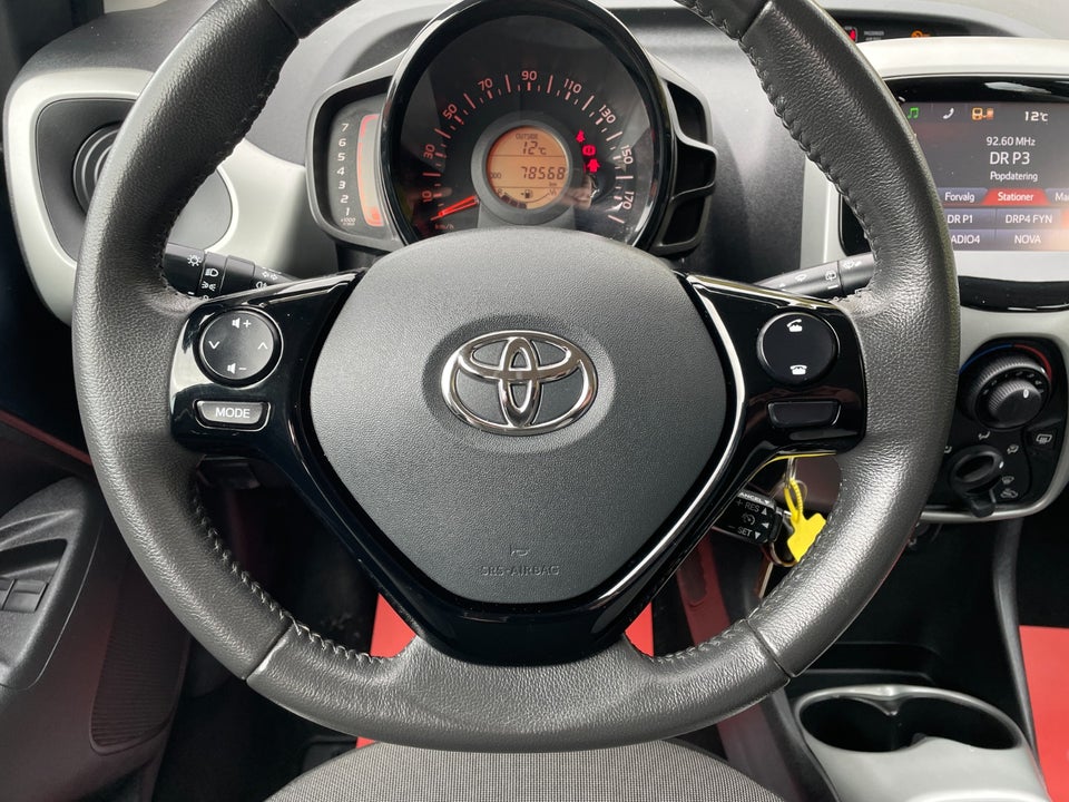Toyota Aygo 1,0 VVT-i x-touch 5d