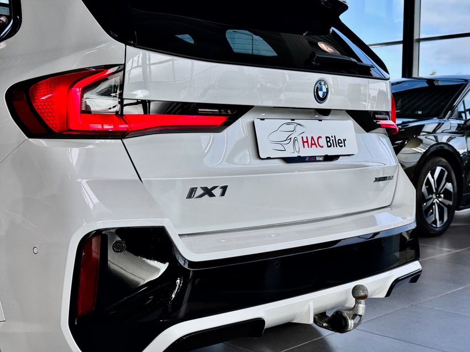 BMW iX1 xDrive30 Fully Charged M-Sport 5d