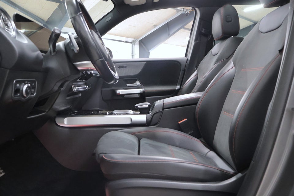 Mercedes EQB300 AMG Line 4Matic 5d