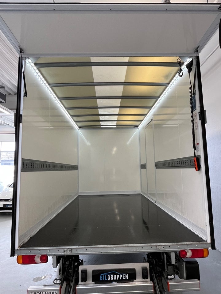 Peugeot Boxer 335 2,2 BlueHDi 140 L3 Premium EAT8 2d