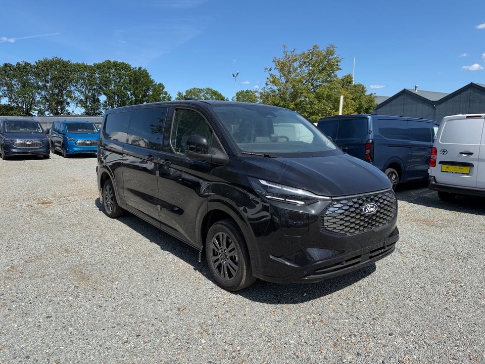 Ford E-Transit Custom 320 L1 71 Limited Mandskabsvogn