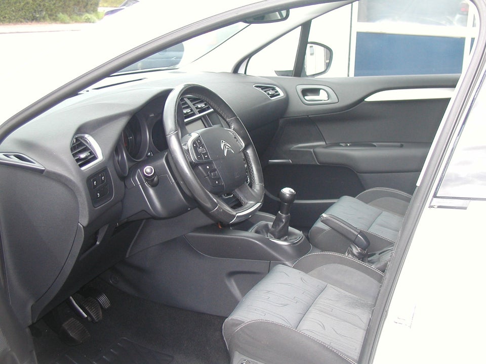 Citroën C4 1,6 HDi 90 Seduction 5d