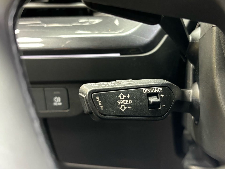 Audi Q4 e-tron 40 S-line 5d