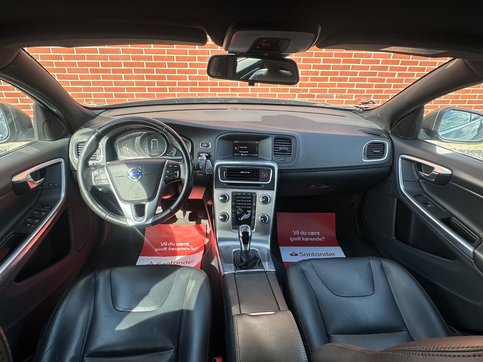 Volvo V60 2,0 D3 150 Momentum 5d