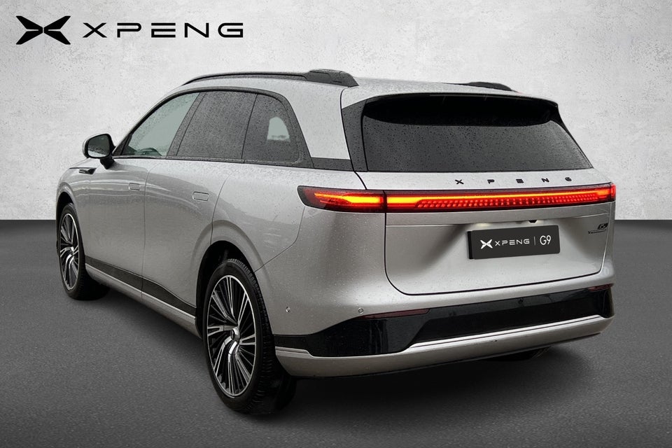 Xpeng G9 Performance 5d