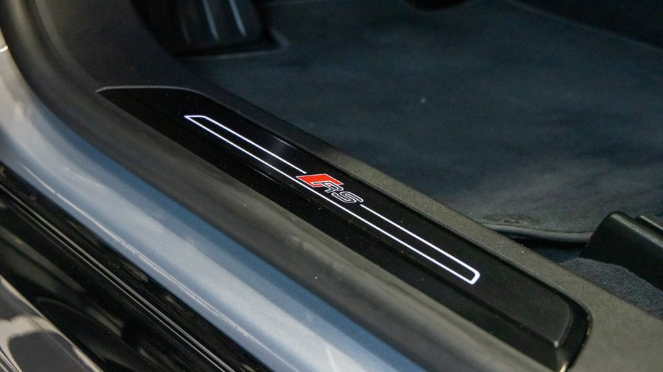 Audi RS e-tron GT quattro 4d