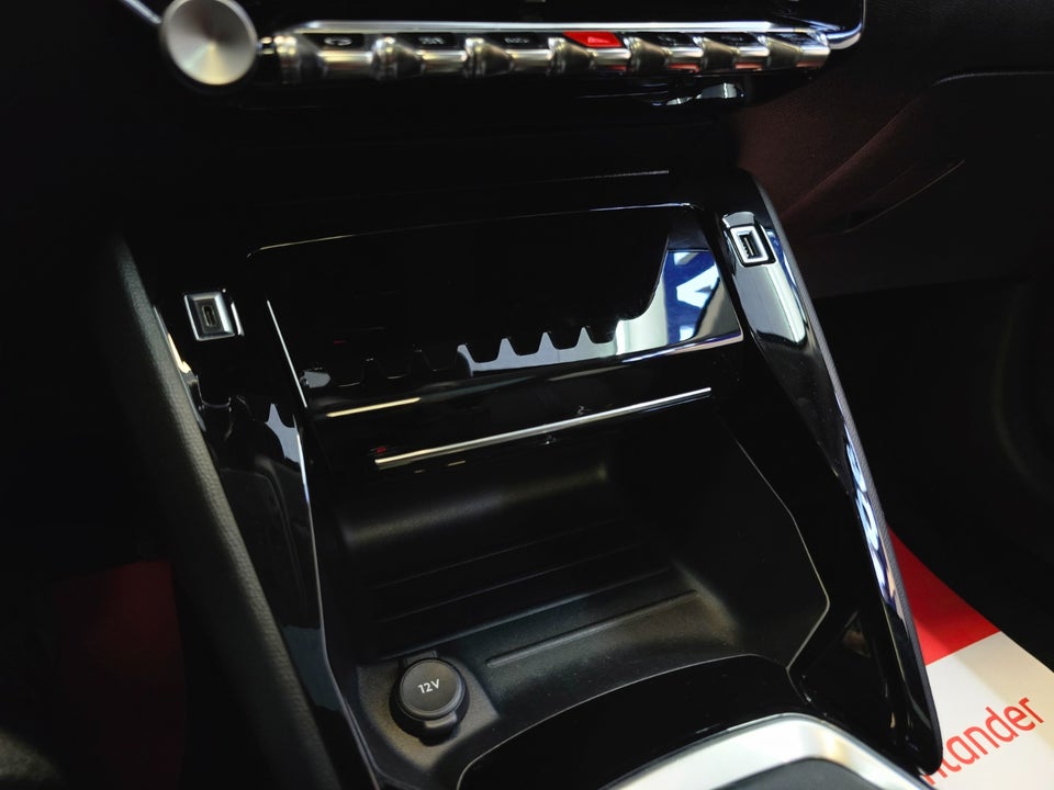 Peugeot 208 1,2 PureTech 100 Allure Sky 5d