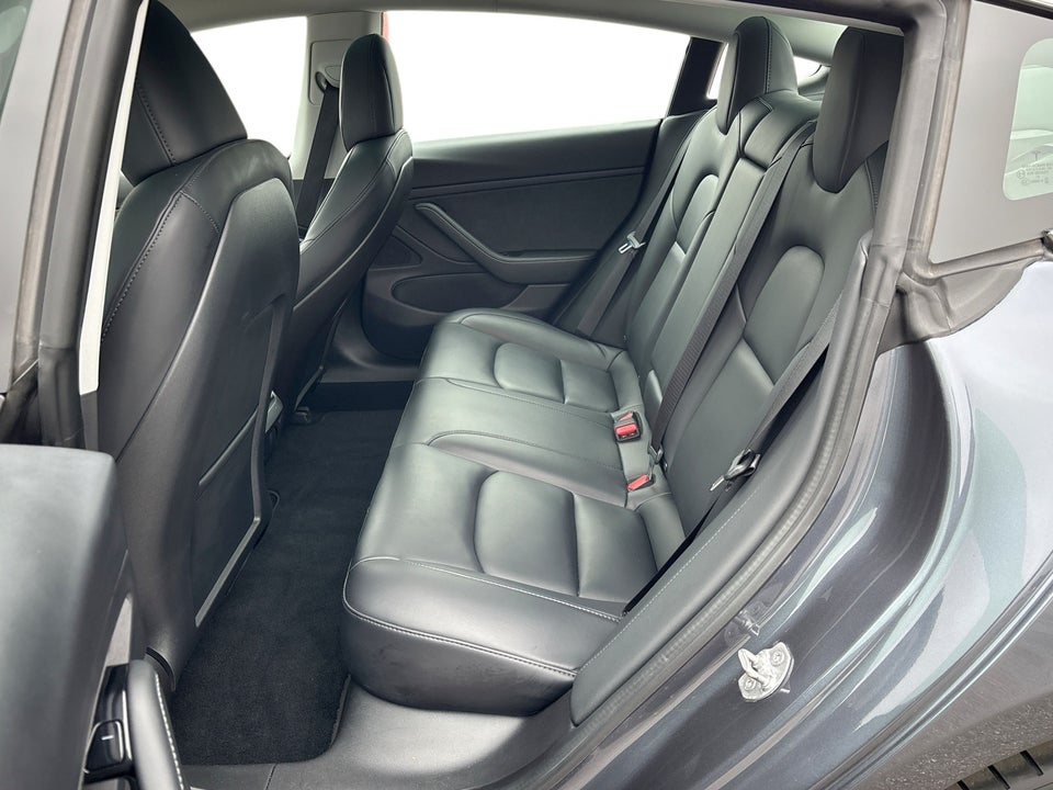 Tesla Model 3 Long Range AWD 4d