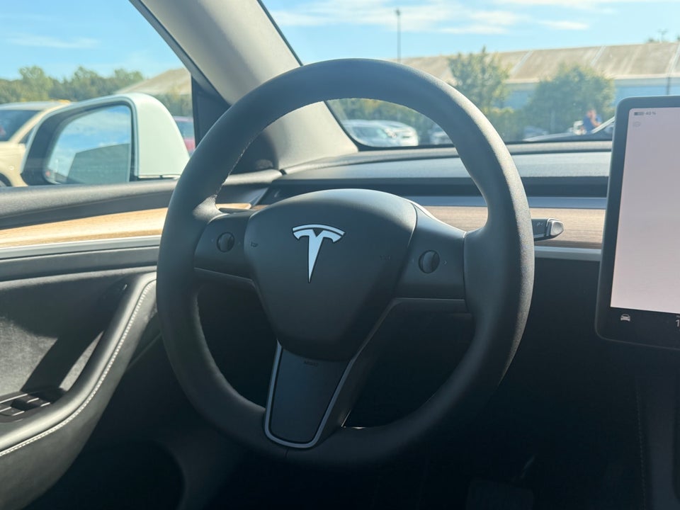 Tesla Model Y Long Range RWD 5d