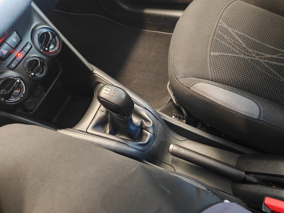 Peugeot 208 1,2 VTi Active 5d