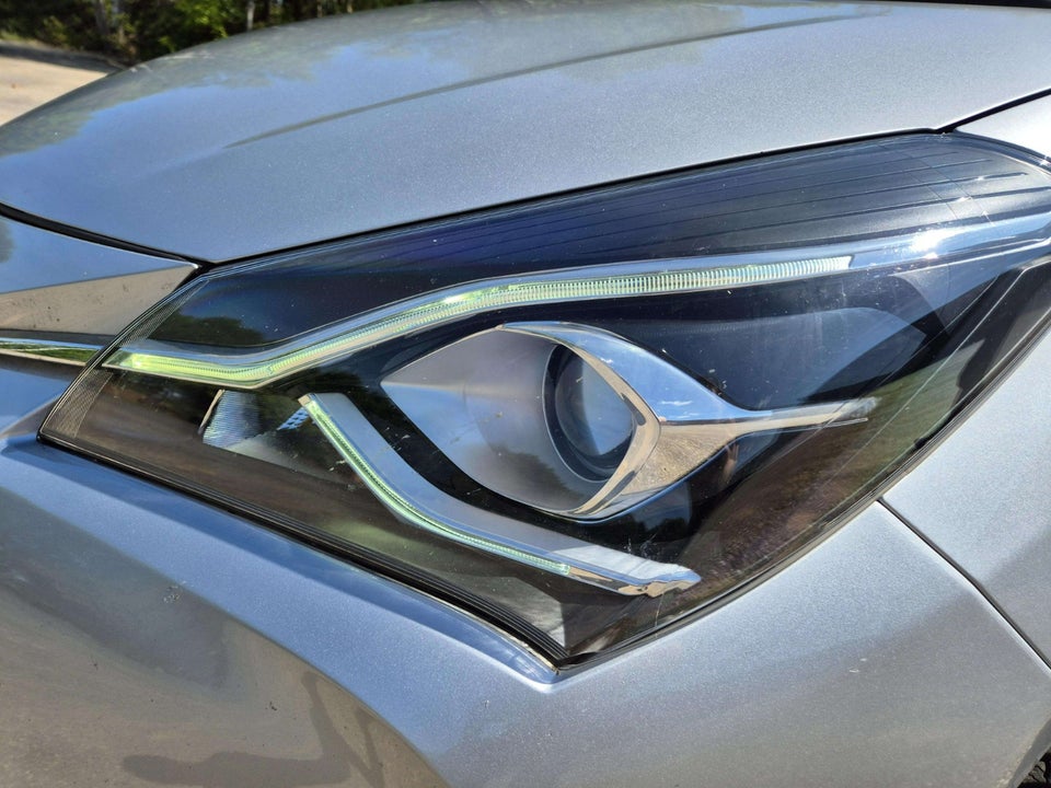 Toyota Yaris 1,5 Hybrid H3 Limited e-CVT 5d