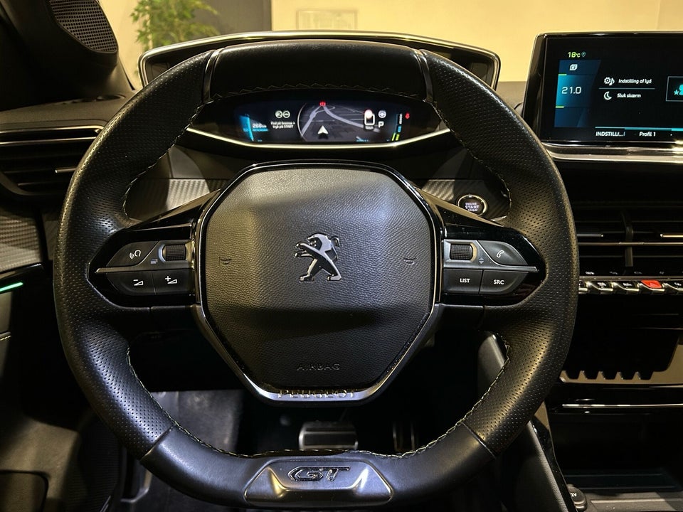 Peugeot e-208 50 GT 5d