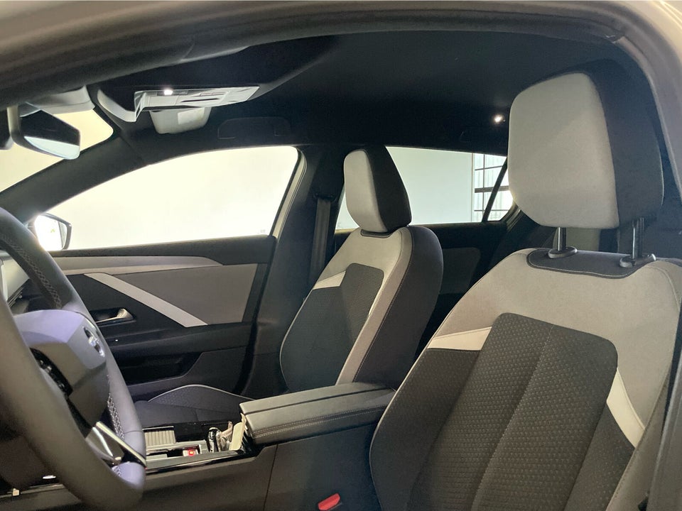 Opel Astra-e 54 Elegance Sports Tourer 5d